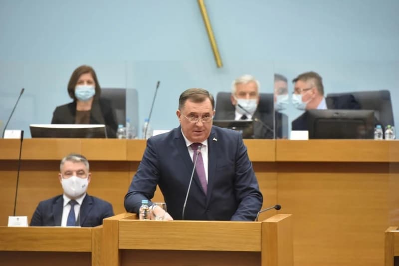 Pogledajte kako je Dodik izgubio živce: "Ja sam veoma dobar s glavom"