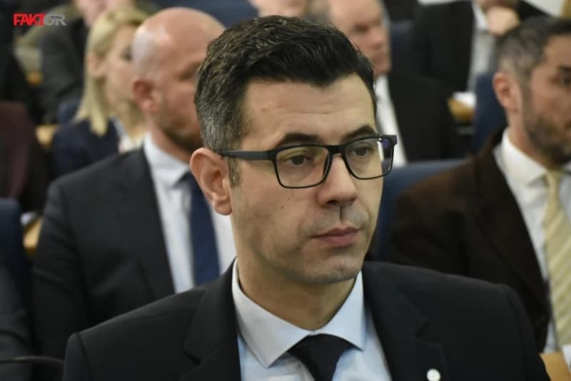 I vijećnik i savjetnik: Anis Krivić ostaje bez mandata zbog nespojivosti funkcija?