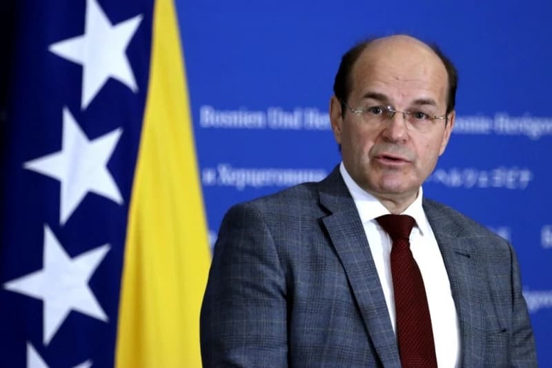 Osmanović: Neshvatljivo da OHR i Schmidt nisu reagovali na Dodikov udar na BiH