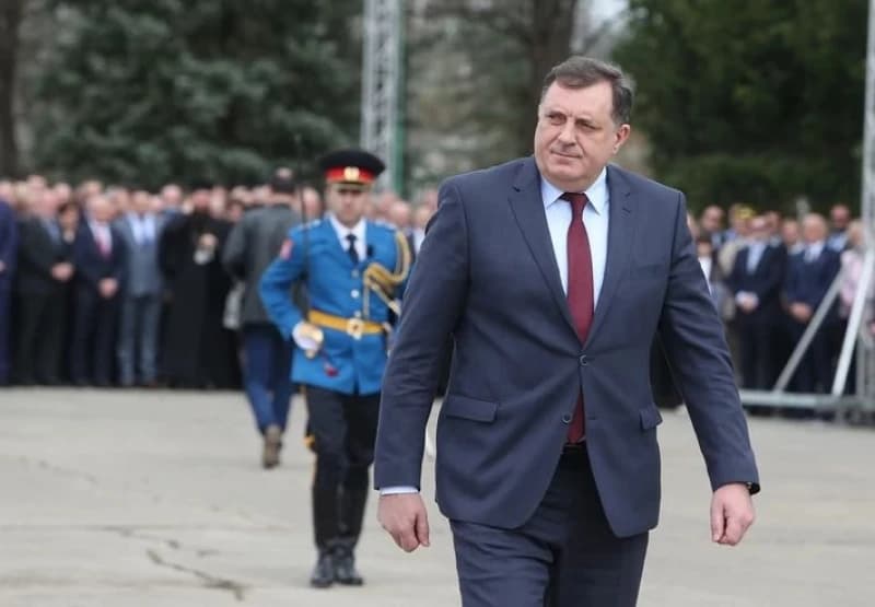 Dodik: Organizovat ćemo vojsku RS-a, a kako će se Bošnjaci organizovati njihov je problem