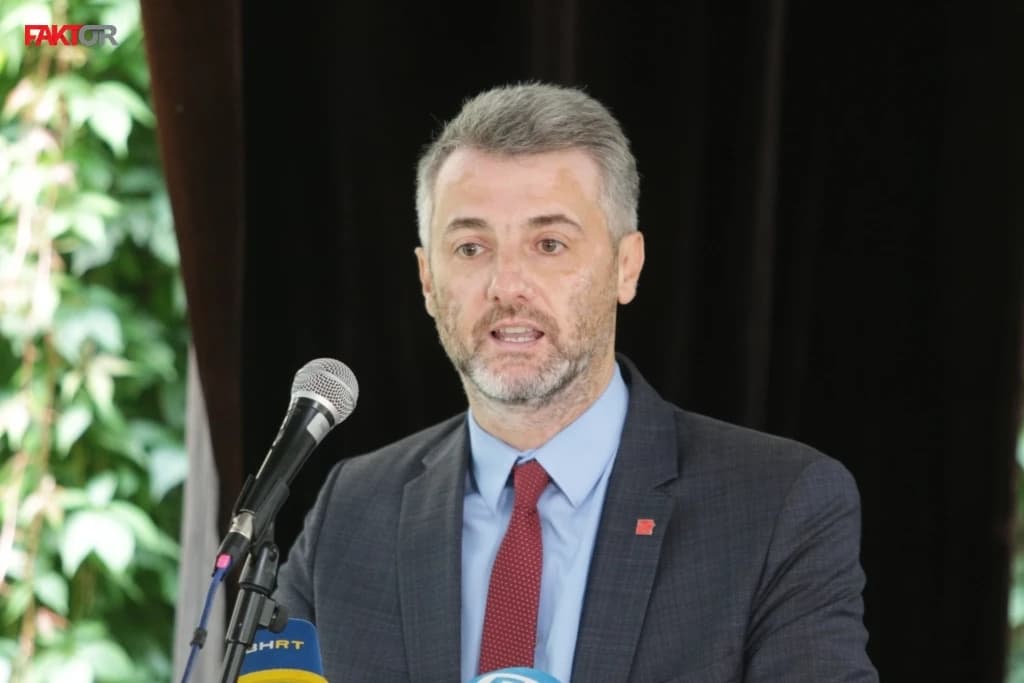 Premijer Forto povodom smrti djevojčice iz Kaknja: Zatvorit ćemo sve ordinacije koje nezakonito posluju