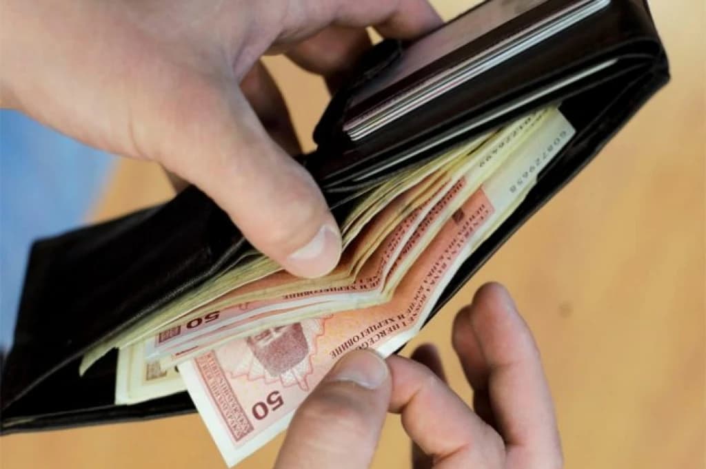 BiH: Prosječna neto plaća u novembru 2021. godine porasla na 1,023 marke