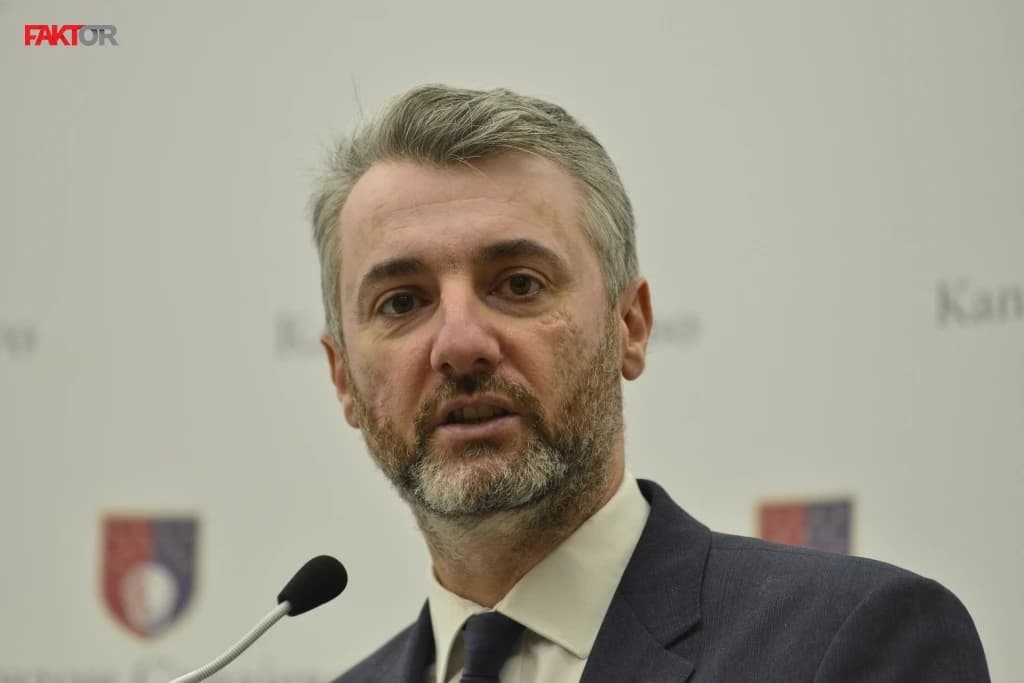 Forto o raspodjeli prihoda 2015.: Sarajevo mora prestati uzimati novac koji pripada drugim kantonima