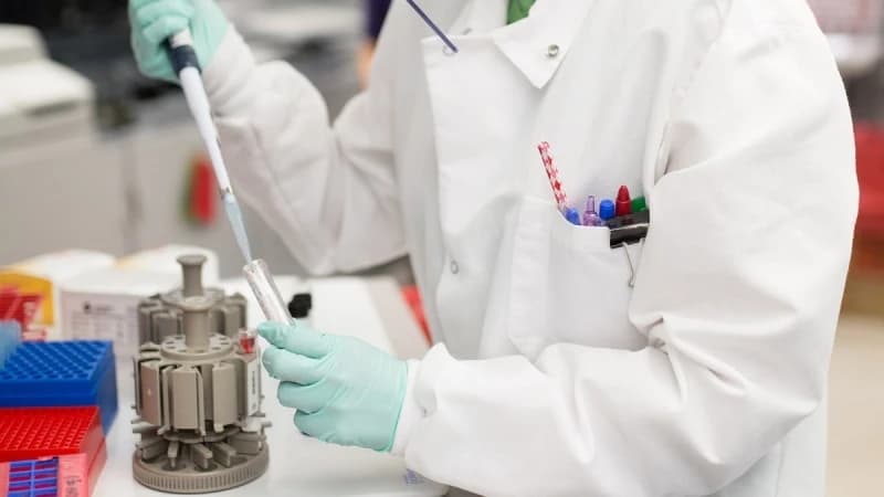 Omikron preuzeo dominaciju: U FBiH 217.923 potvrđena slučaja COVID-19, preminulo 7.865 osoba