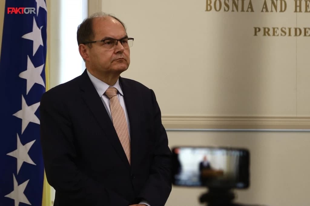 Schmidt: Izbori u BiH će biti održani najesen 2022. sa ili bez novog Izbornog zakona BiH