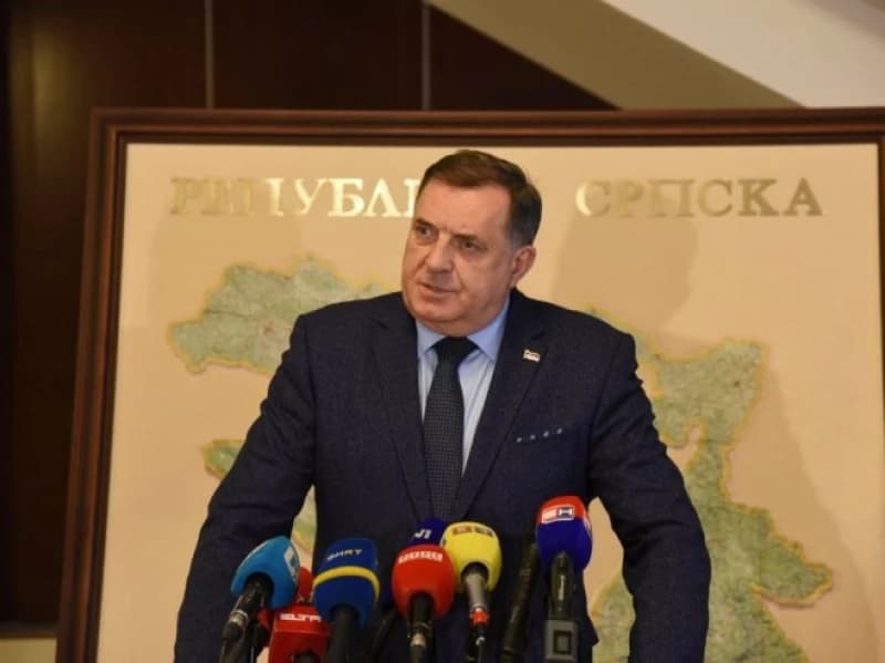 Dodik okrivio Schmidta za aktuelnu situaciju u BiH; Cvijanović želi dijalog