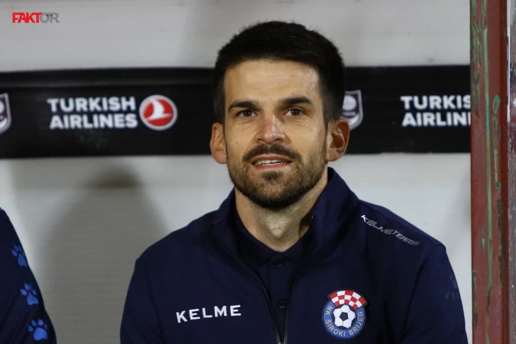 Ivanković: Trebali smo demolirati Velež, sudija se pogubio i pokvario utakmicu