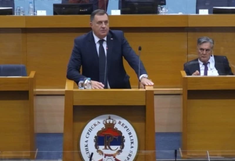 Dodik se uplašio Nijemaca: Još šest mjeseci za vraćanje nadležnosti kada su pitanju OSBiH i indirektni porezi
