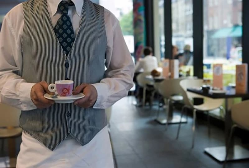 Ugostitelji u BiH u problemima, ostaju bez konobara i kuhara, najgore je u Trebinju