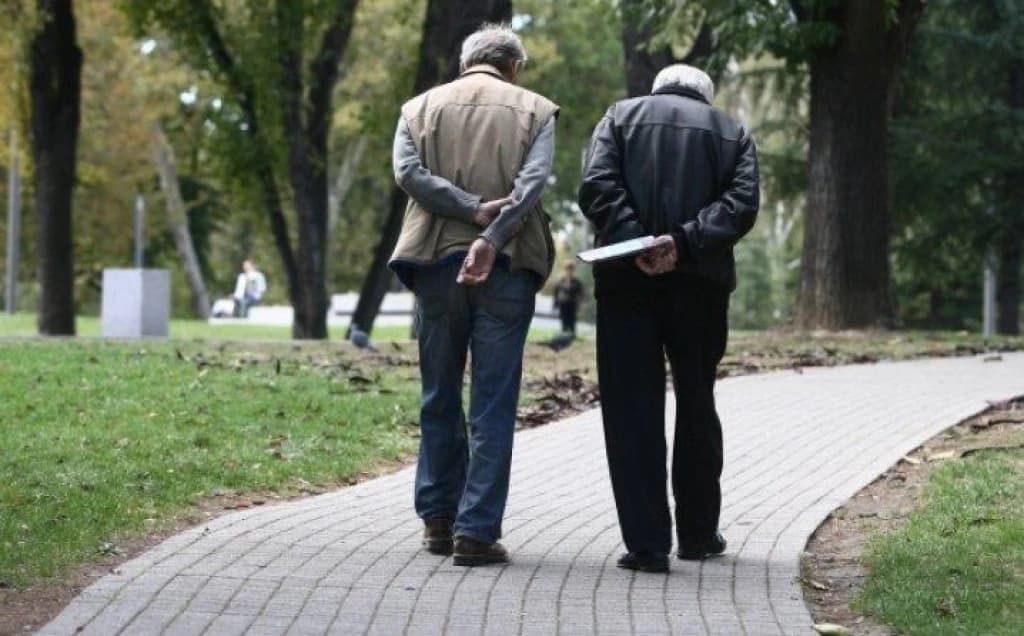 Uz julsku penziju: Penzionerima u TK jednokratna pomoć u iznosu od 100 KM
