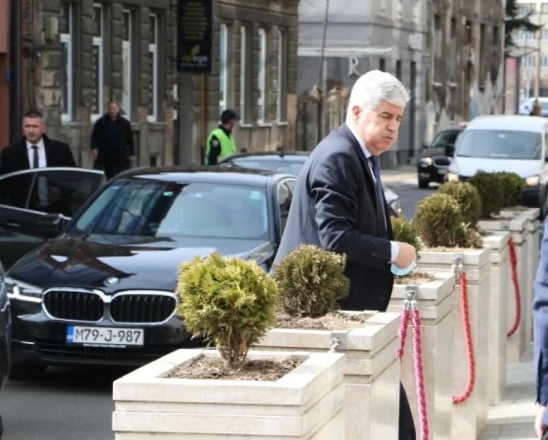 Može li Čovićev Izborni zakon proći: Pojavile se glasine da se zastupnicima nudi novac, hoće li neko pokleknuti?