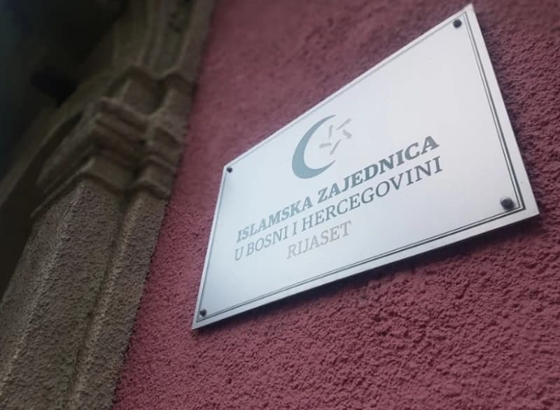 Rijaset IZ BiH o izlivu mržnje prema ezanu: Miomirka Melank ezan ne čuje