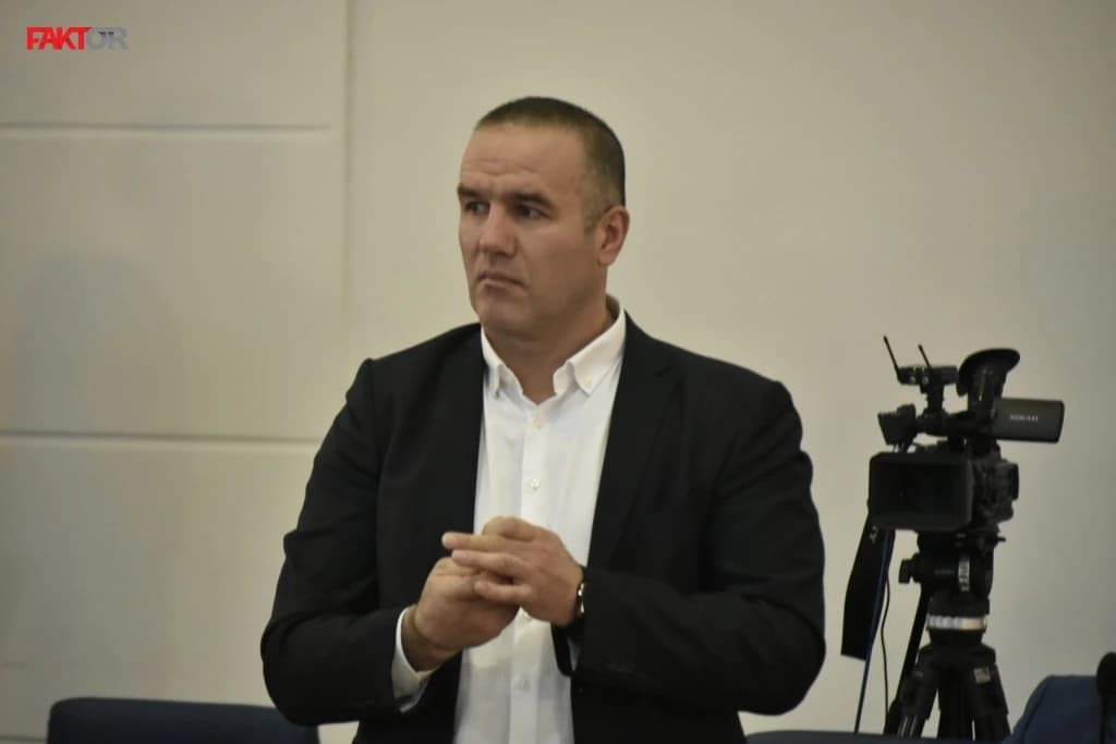 Dževad Poturak napustio SBB i povlači se iz politike