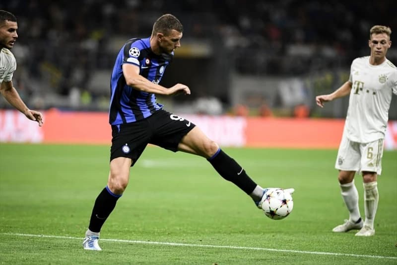 Inzaghi mijenja formaciju: Džeko nakon sjajne partije seli na klupu protiv Barcelone?