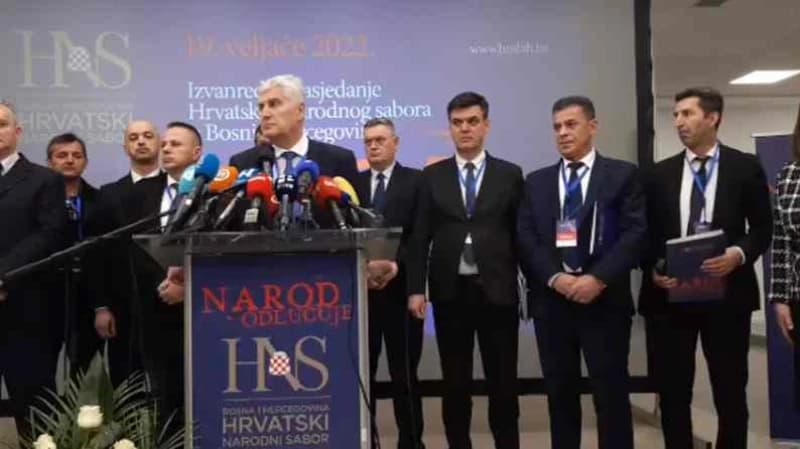 Čovićev HNS traži od Schmidta da Komšićev izbor u Predsjedništvo BiH proglasi nevaljanim ili ga suspenduje