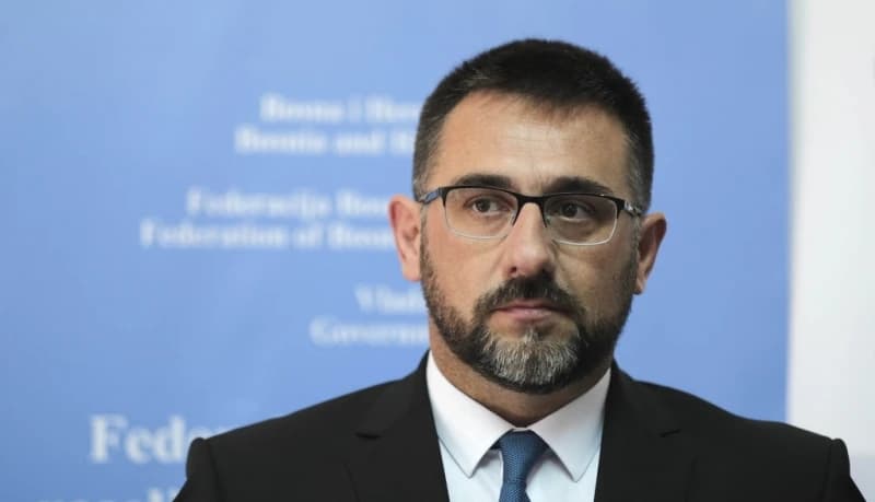 Ramić o podjeli paketića i Djeda Mrazu, zašto je tražio anketu...