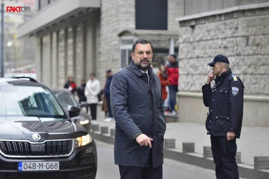 U Konakovića je krhko znanje, a tema kompleksna: BiH niko nije skinuo sa NATO puta