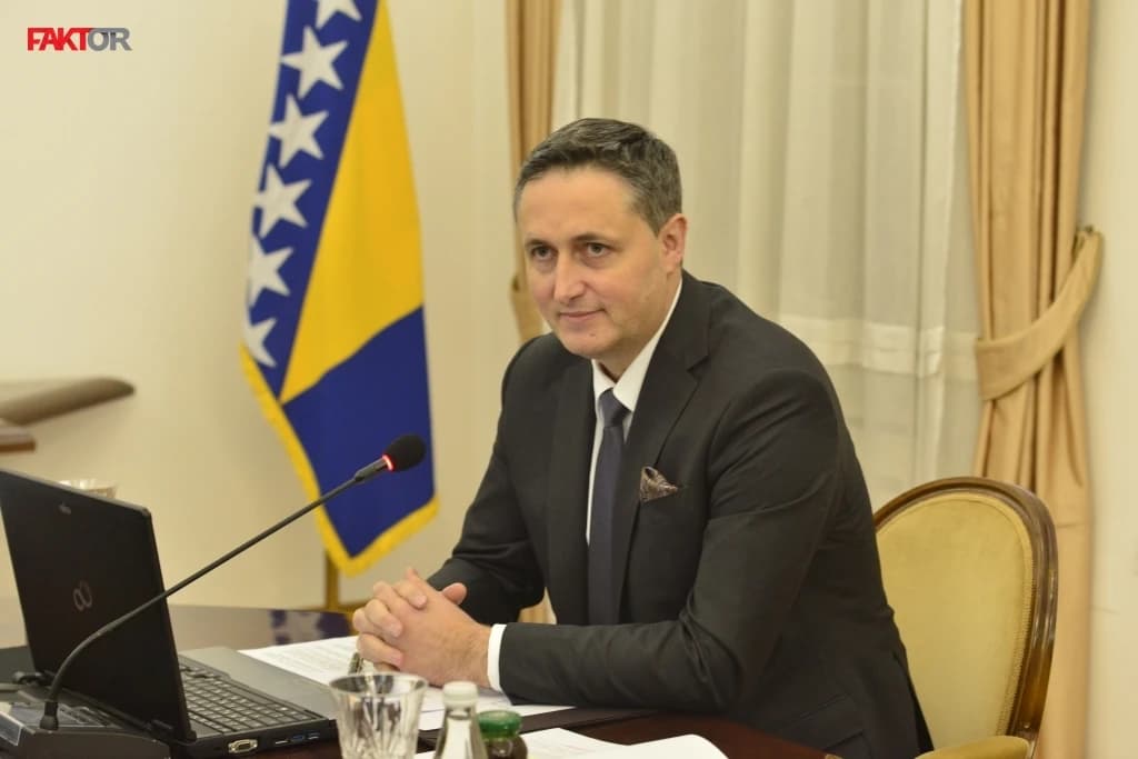Bećirović: Za neke ministre nikad ne bih glasao; mene ne obavezuju nikakvi stranački sporazumi