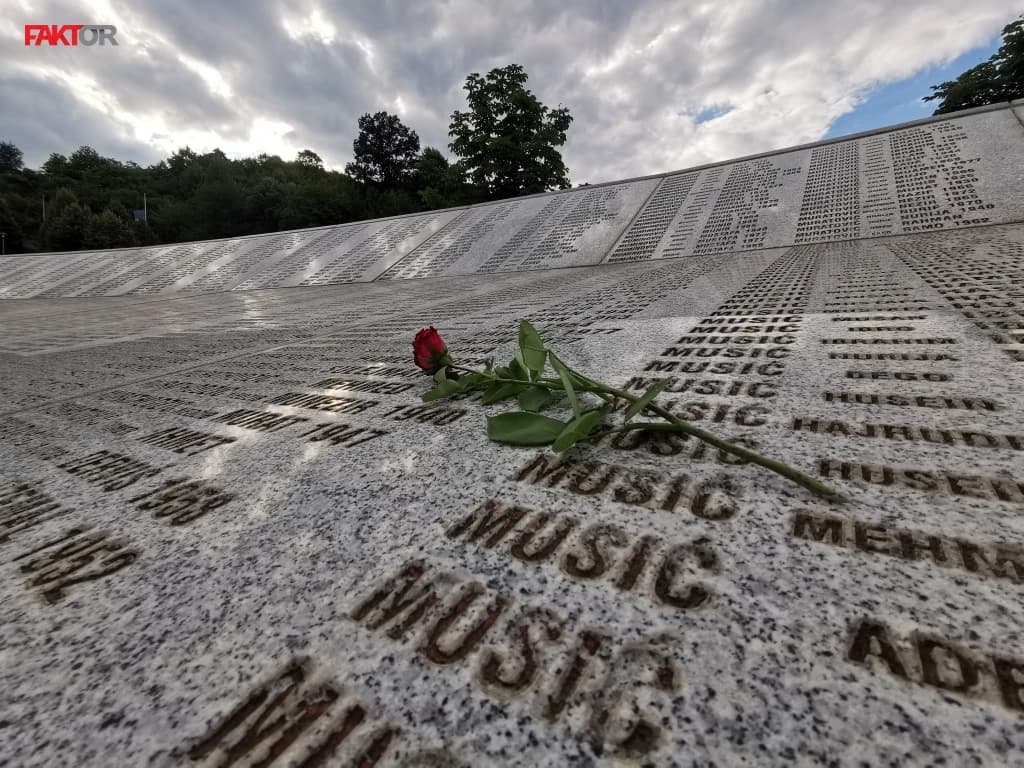 Schmidt nametnuo izmjene zakona o Memorijalnom centru Srebrenica - Potočari