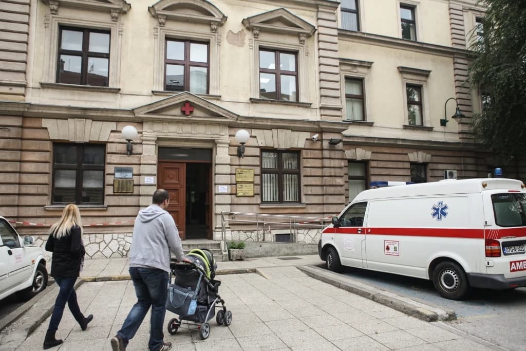 Ukidanje školskih dispanzera donijelo samo probleme: Bolesna djeca satima čekaju na pregled