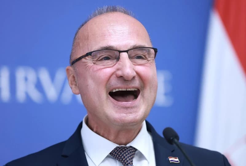Grlić Radman napao bh. medije što kritikuju "Trojku" i OHR