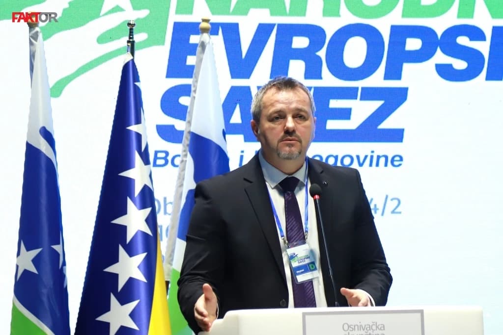 NES: Tzv. "Trojki" smeta sin logoraša, a ne smeta im Dodikov saradnik i HDZ-ovka sa islamofobnim izjavama