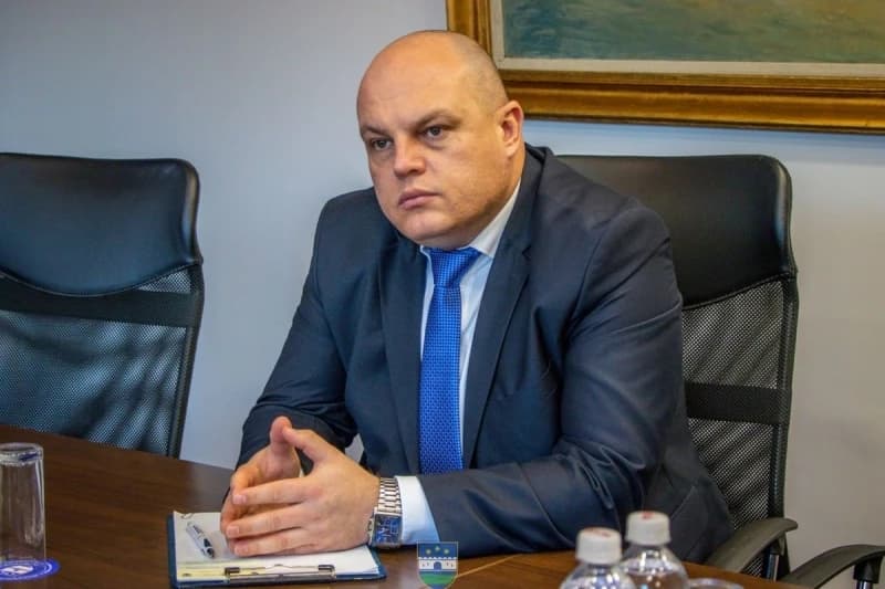 Nikšić najavio obilazak USK, Ružnić: Političari iz Sarajeva ne trebaju dolaziti ni sad s čizmama i kolonom medija