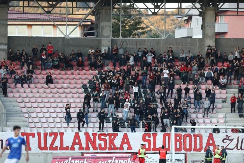 Navijačka grupa Fukare organizira proteste, imaju zahtjev za gradonačelnika Lugavića