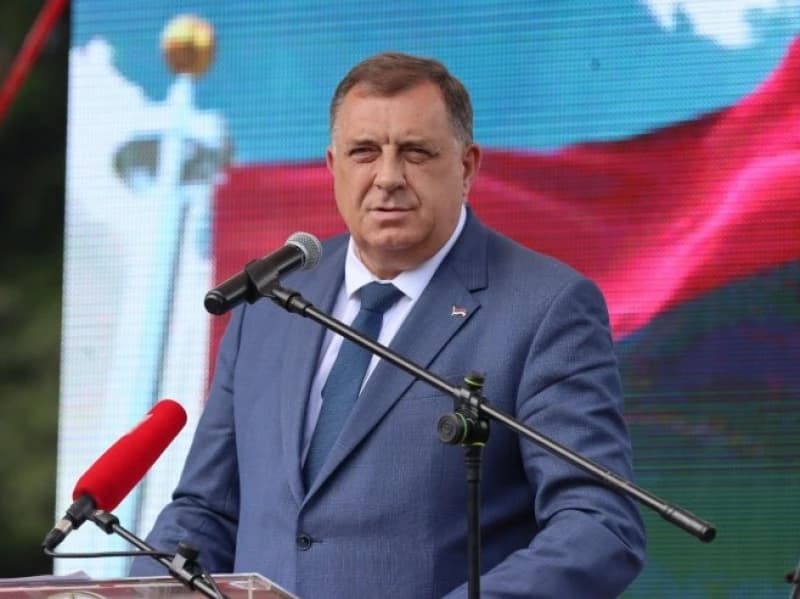 Dodikov nezakoniti ukaz danas stupio na snagu, šta čeka Schmidt?