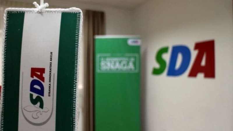 SDA Centar: Pozivamo policiju i tužilaštvo da istraže pritiske, prijetnje i ponude u vezi sa opozivom Mandića