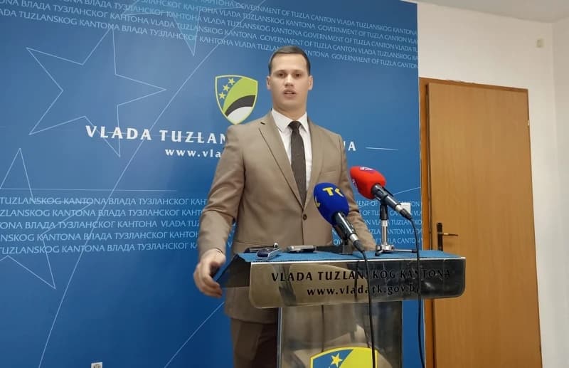 Halilagić: Svi udžbenici i radne sveske u TK su besplatni, od FBiH nismo dobili niti jednu marku