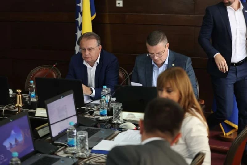 Šta čeka Vlada FBiH s rebalansom budžeta: Nema novca za udžbenike, lijekove, plaće...