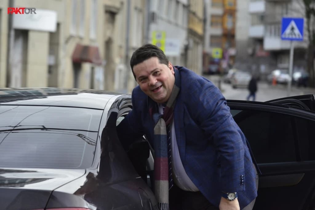 U novom pravilniku predloženo da Stevandić neograničeno troši u restoranu NSRS-a