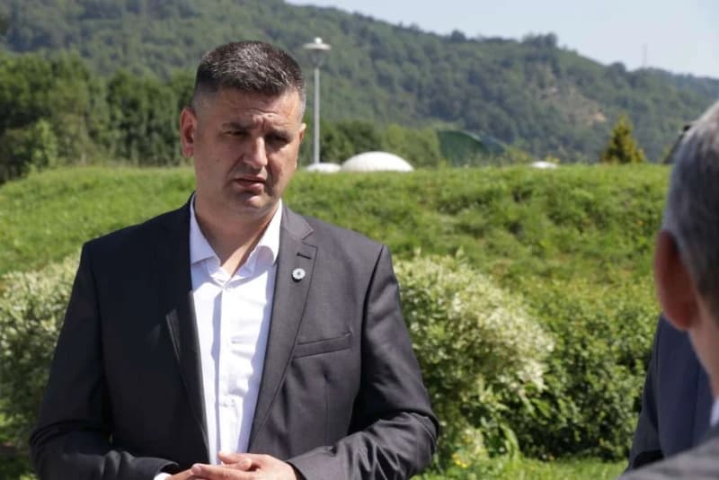 Tabaković Okeriću: Ako i uz pomoć policije pronađemo kancelariju NiP-ovog udruženja u Srebrenici, ja ću...