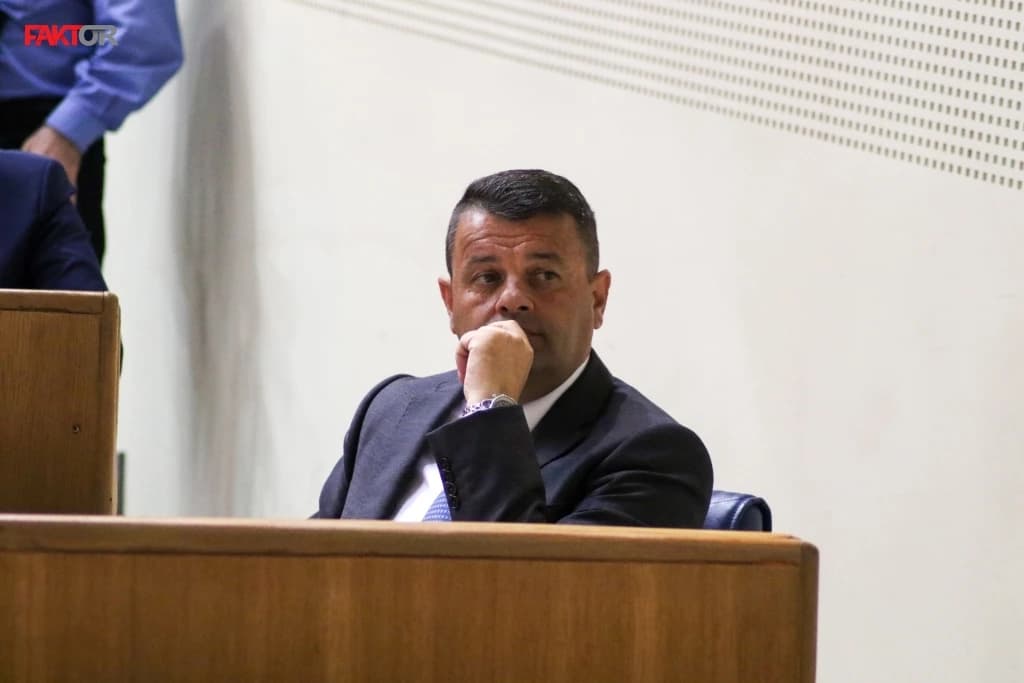 Hurtić: Nije podržano da Vijeće ministara BiH razmatra informaciju o bh. agentima, o njihovoj legitimaciji odgovorit će Krišto