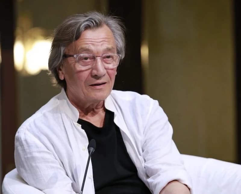 Maestro Safet Zec dobitnik nagrade "25. novembar": Novčani dio dodijelit će za obnovu medrese u Počitelju