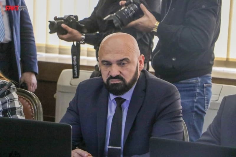 Federalni MUP izbjegava jasne odgovore o nabavci 11 enormno skupih mobitela: Za koga su i za koje poslove?