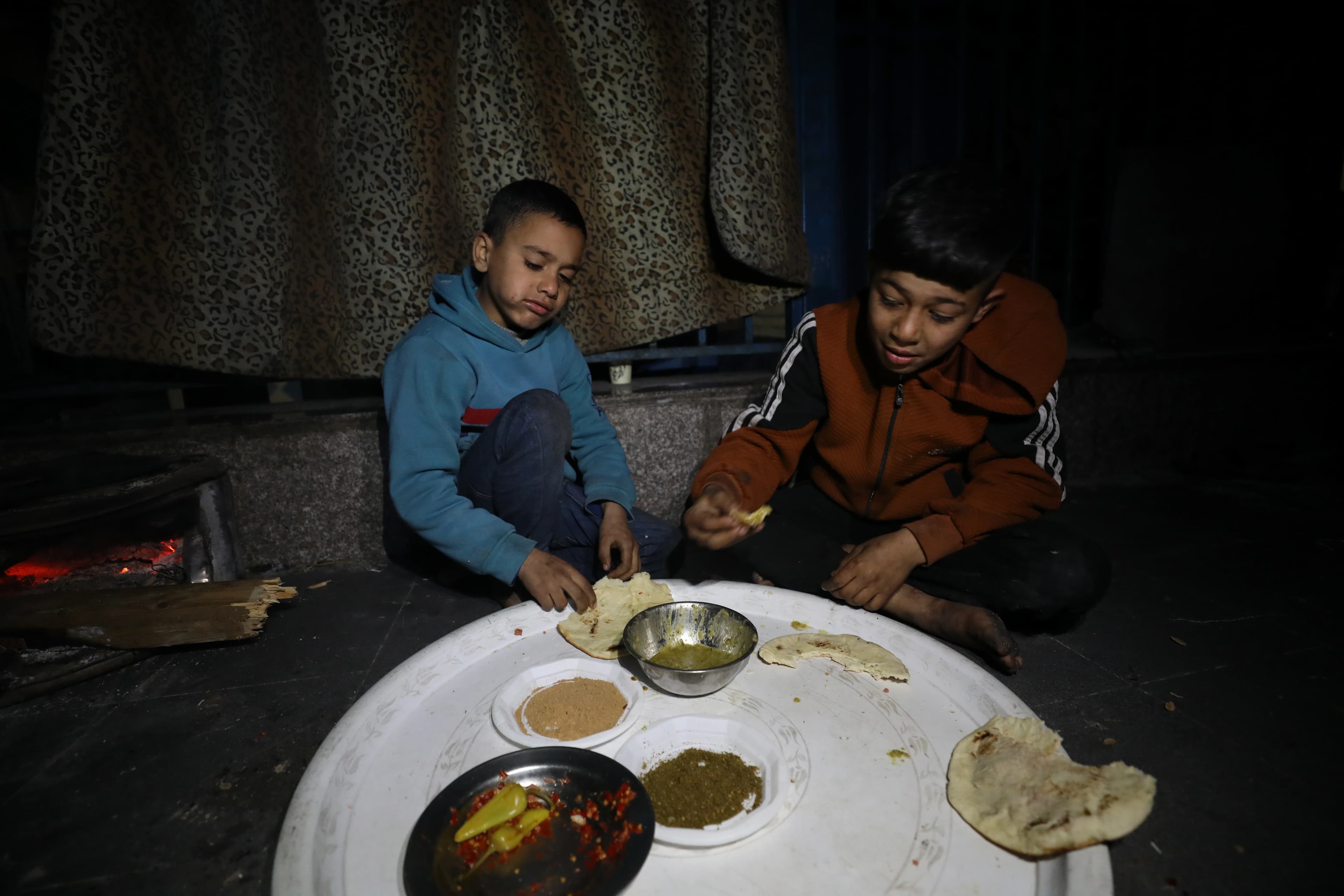Sehur porodice Shemali  u kampu Selahaddin na sjeveru Gaze