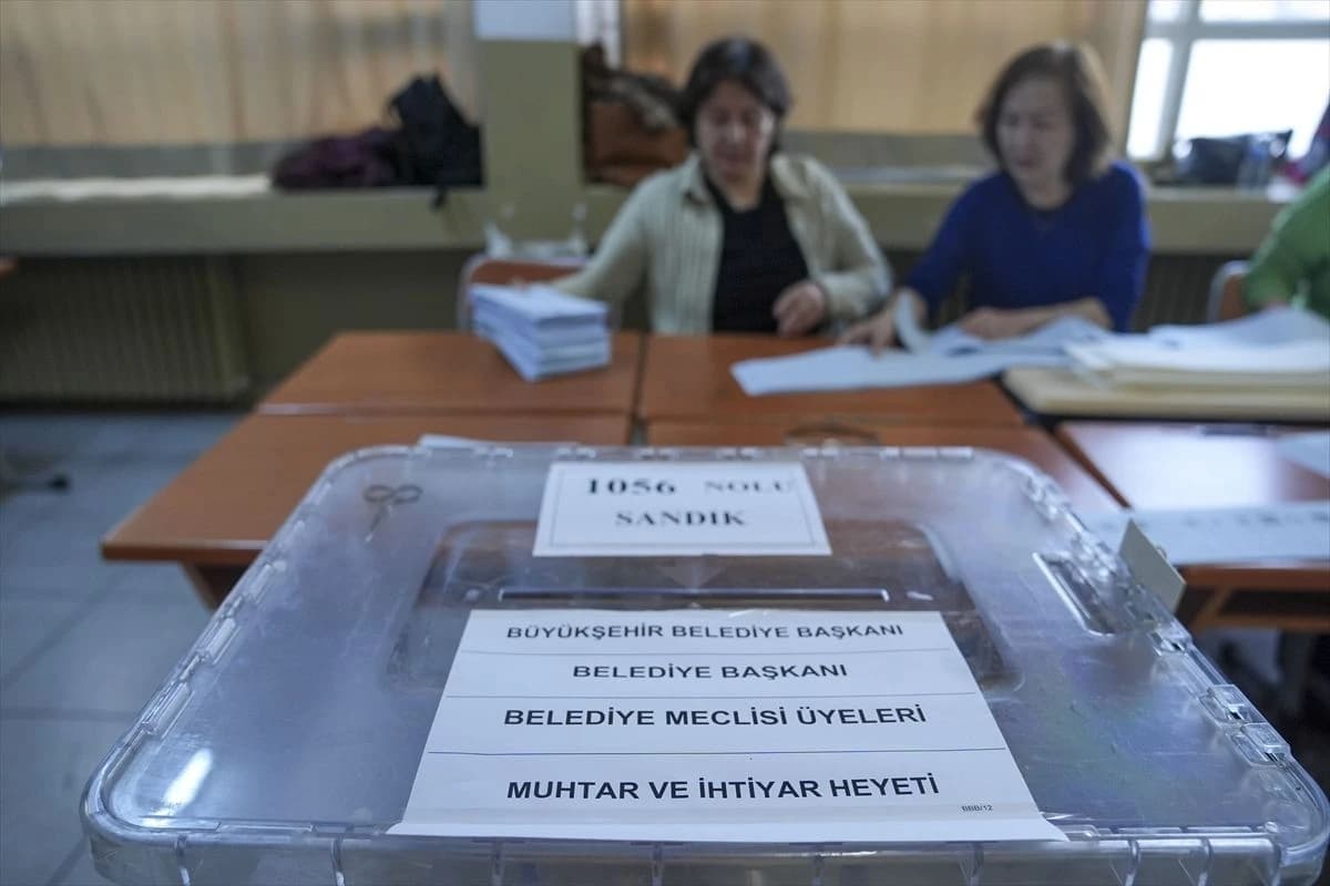Otvorena birališta u Turskoj