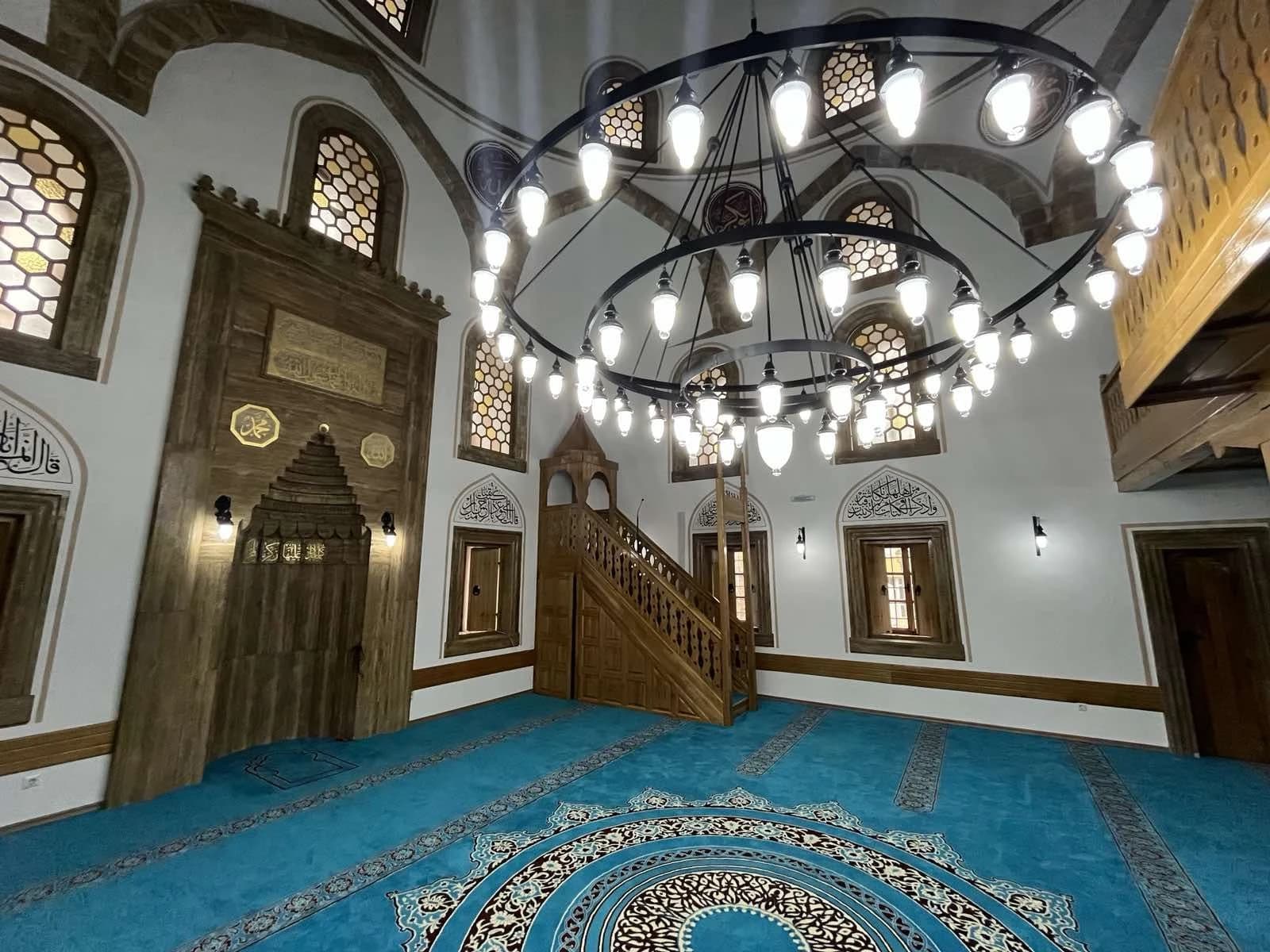 Unutrašnjost džamije Esme sultanije u Jajcu