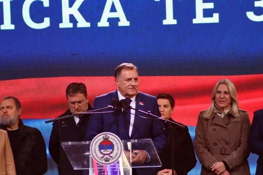 Milorad Dodik na mitingu