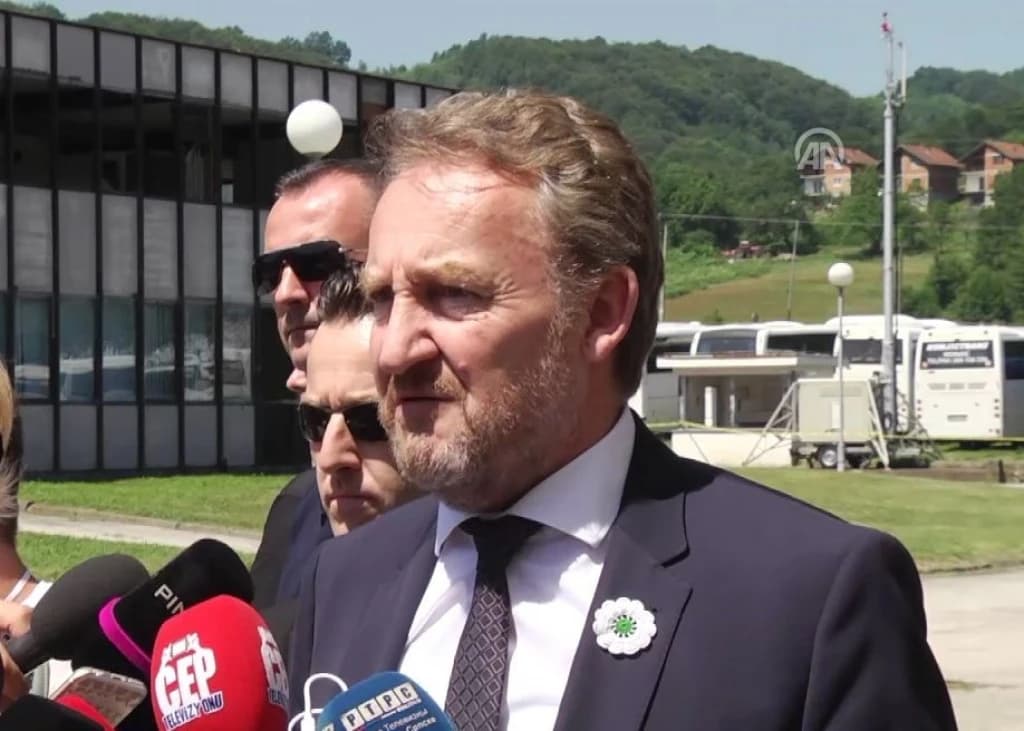 Izetbegović iz Potočara: Negiranje genocida ušlo je u perverznu fazu - fazu slavljenja