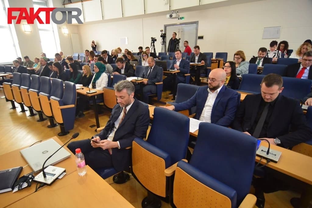 "Šestorka" i zvanično postala "sedmorka": Nikšiću pripale čelne pozicije institucija u KS