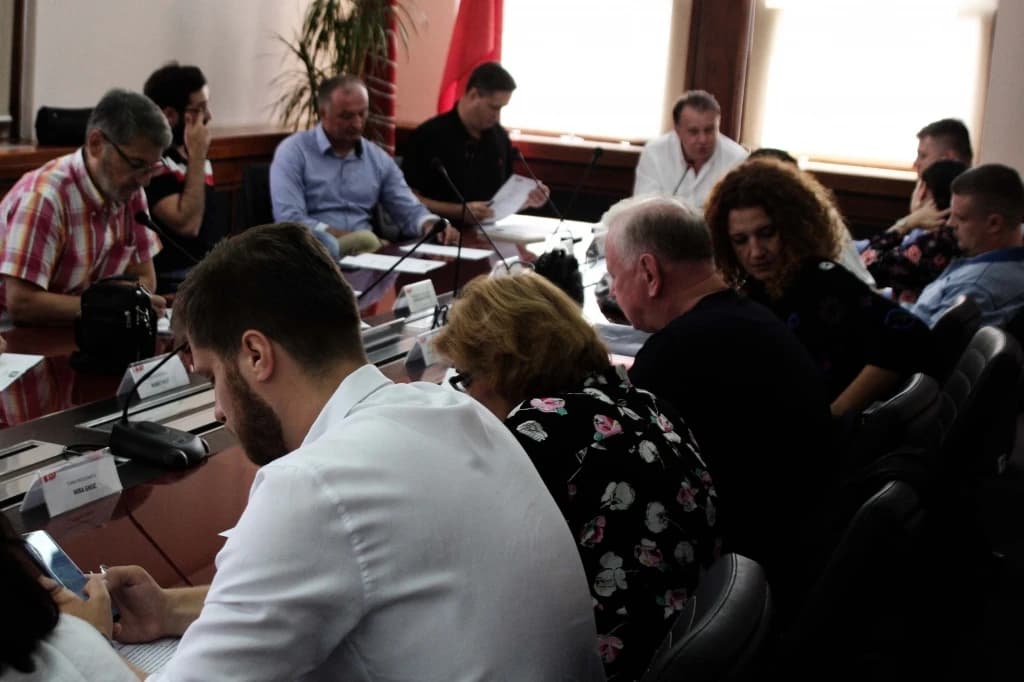 SDP od federalnih zastupnika koji su ih napustili traži da vrate mandate