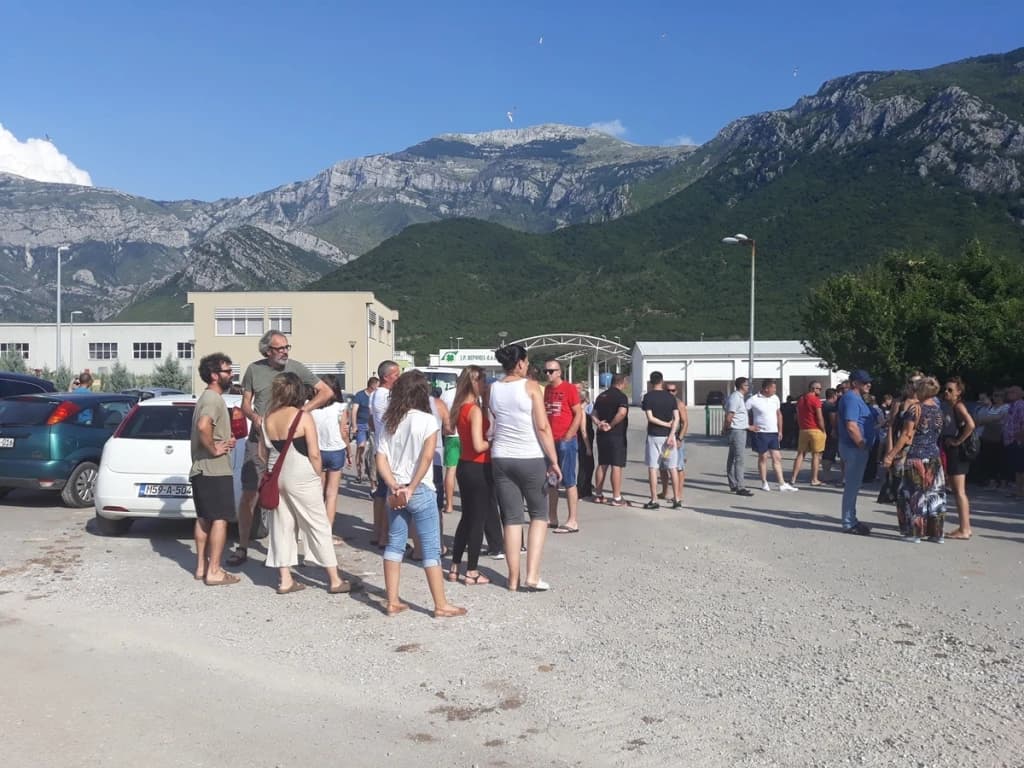 Protest na deponiji Uborak