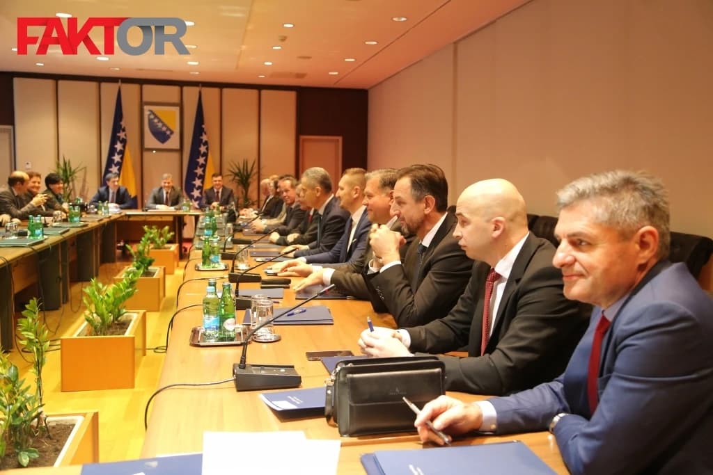Ovo su kadrovi kojima je istekao mandat: Bošnjaci "zakinuti", Hrvati privilegovani, SNSD-u se žuri