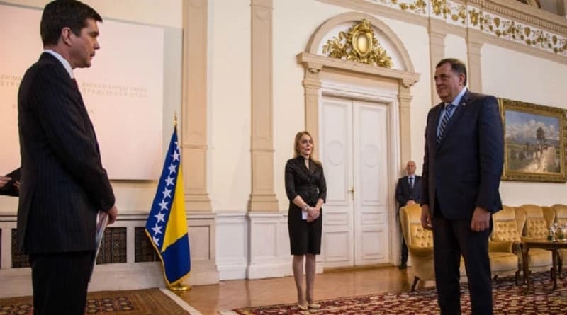 Ambasador SAD-a Eric Nelson i Milorad Dodik