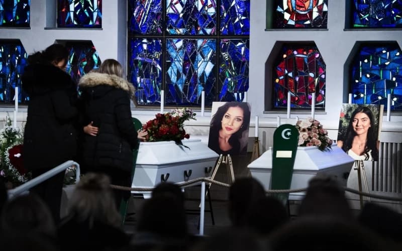 Dženaza u Göteborgu: Stotine ljudi oprostilo se od sestara Irme i Elme Ušto