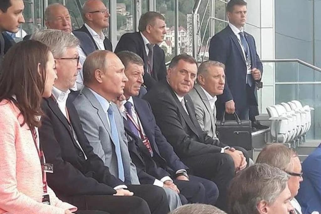 Dodik i Putin gledaju utrku Formula 1