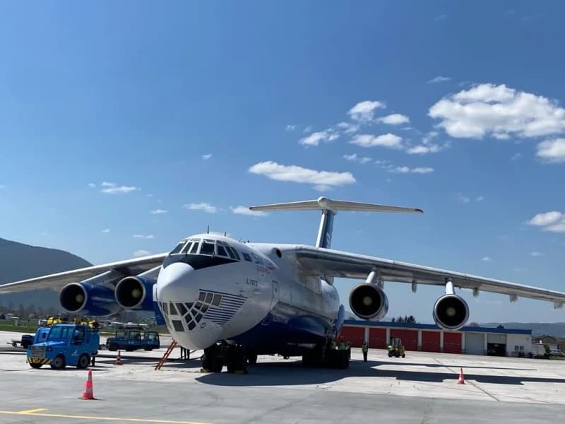 Nakon dogovora Džaferovića i Aliyeva: Avion iz Azerbejdžana dopremio pomoć BiH